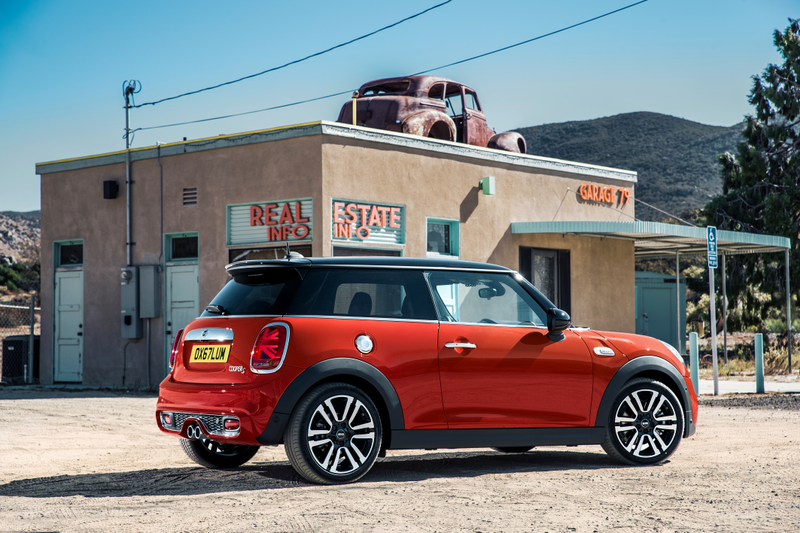 Illustration for article titled The 2019 Mini Cooper Is So British It Will Set Up Colonies And Has Very Strong Opinions About Cricket
